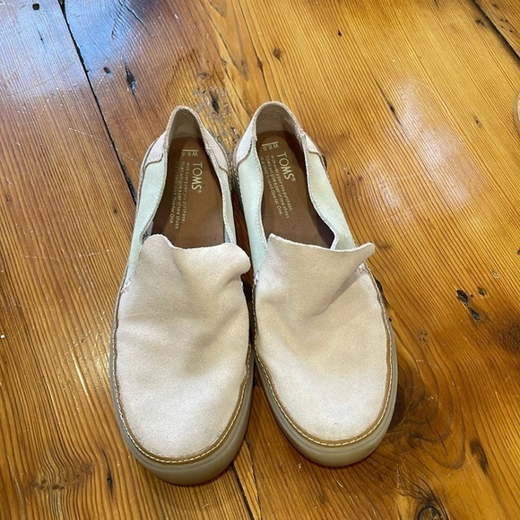 Tom’s slip on blush birch sunset suede shoes size 8.5W - Picture 1 of 8